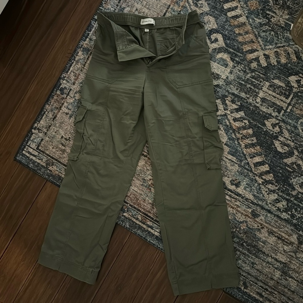 Women’s Abercrombie Curve Love Relaxed Cargo Pants